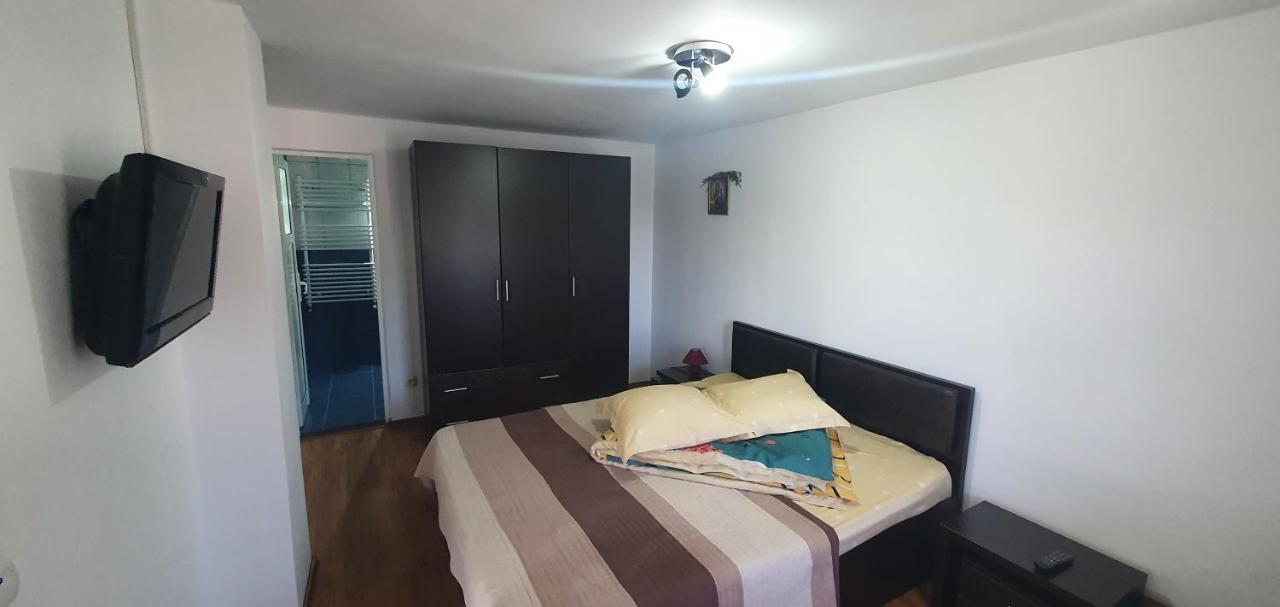 Casa Silvia Hotel Capatineni-Ungureni Ngoại thất bức ảnh