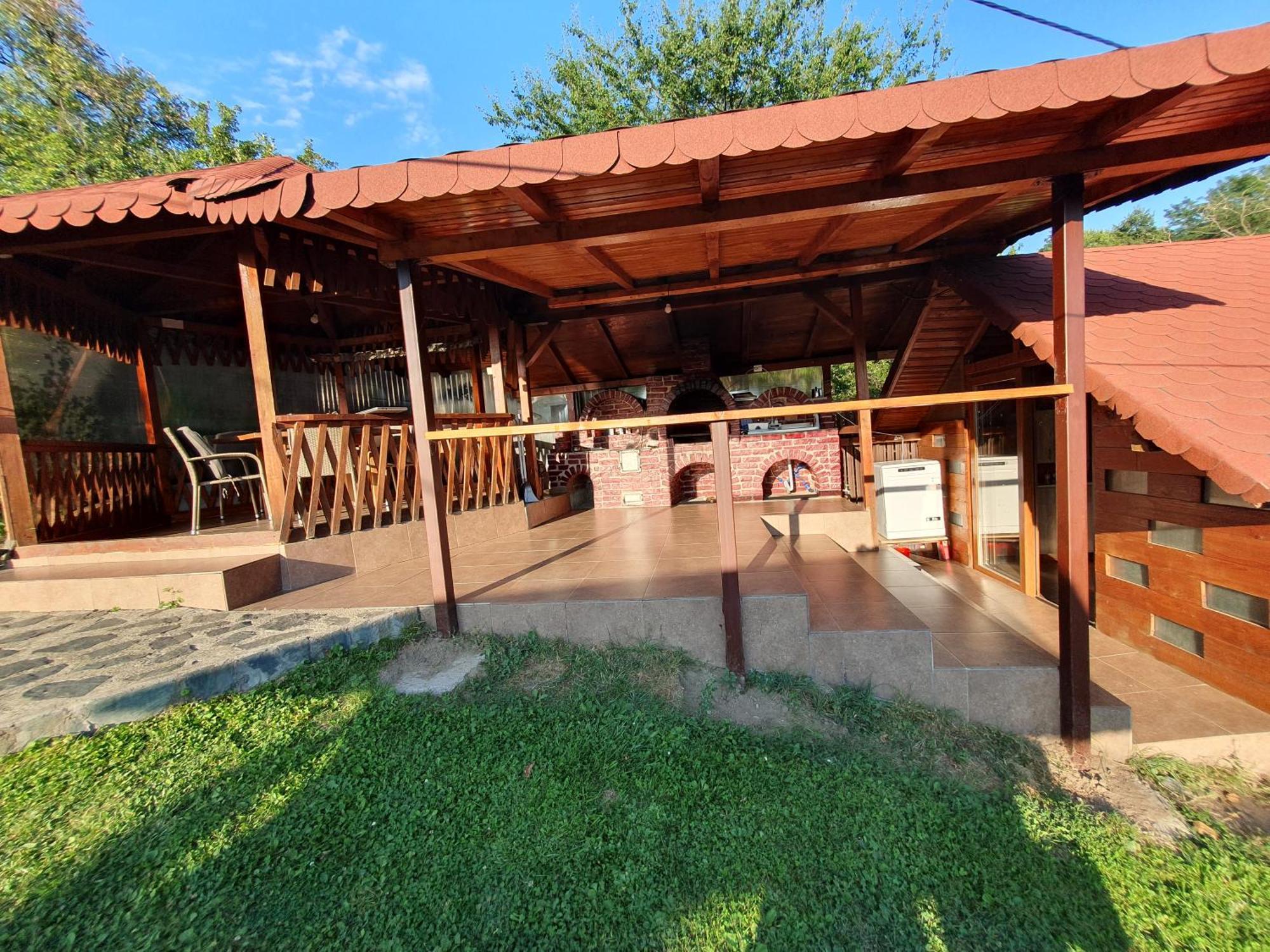 Casa Silvia Hotel Capatineni-Ungureni Ngoại thất bức ảnh